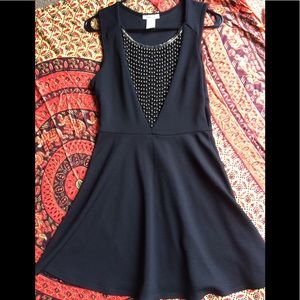🌻 NWOT Beaded Mesh Black Dress Medium Ambiance